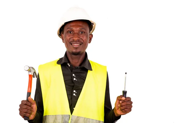 Jovem Técnico Masculino Segurando Martelo Chave Fenda Sorrindo Jovem Técnico — Fotografia de Stock