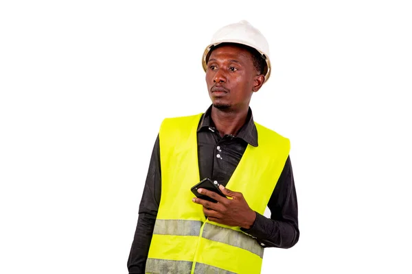 Empresário Homem Com Capacete Segurança Fundo Branco Segurando Celular Olhando — Fotografia de Stock