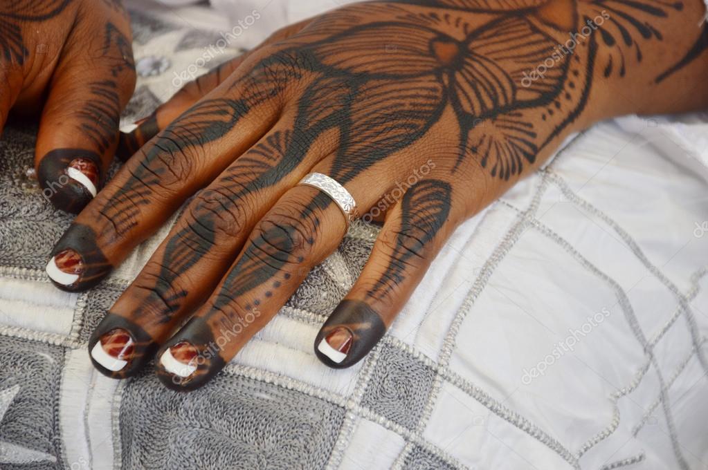 African Women Tattoo African Women Tattoo Stock