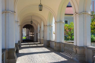 Avusturya Steyr 'deki Schloss Lamberg köprüsünü kapatmış.