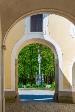 Avusturya Steyr 'deki Schloss Lamberg köprüsünü kapatmış.