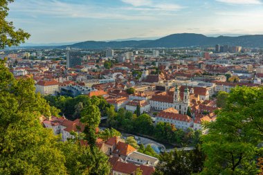 Avusturya şehrinin havadan görünüşü. Graz.IMAGE