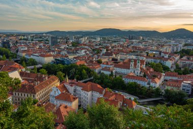 Avusturya şehrinin havadan görünüşü. Graz.IMAGE
