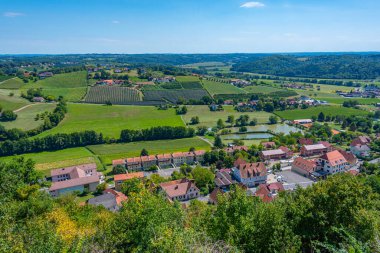 Avusturya 'daki Riegersburg köyünün Panorama manzarası