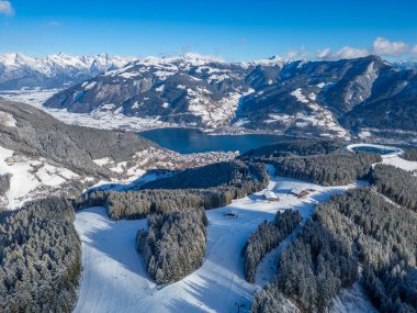 Avusturya 'daki Schmitenhohe Gölü' nden izlenecek.