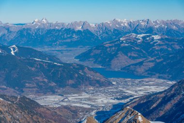 Avusturya 'daki Kitzsteinhorn Gölü' nden izlenecek.