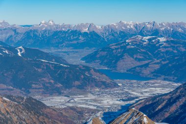 Avusturya 'daki Kitzsteinhorn Gölü' nden izlenecek.