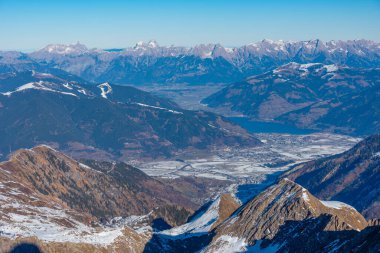 Avusturya 'daki Kitzsteinhorn Gölü' nden izlenecek.