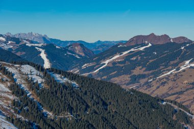 Avusturya ile Almanya arasındaki Berchtesgaden Ulusal Parkı 'ndaki dağlar.