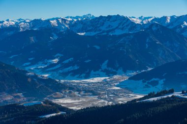 Zell am yakınlarındaki Salzach Vadisi. Avusturya.