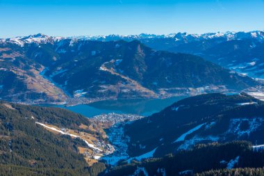 Avusturya 'daki Schmitenhohe Gölü' nden izlenecek.