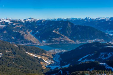 Avusturya 'daki Schmitenhohe Gölü' nden izlenecek.