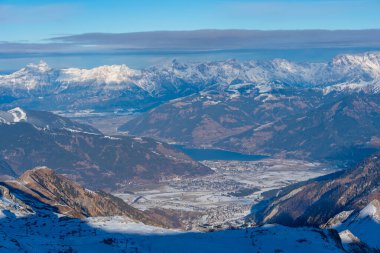 Avusturya 'daki Kitzsteinhorn Gölü' nden izlenecek.
