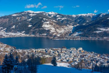 Avusturya 'daki Schmitenhohe Gölü' nden izlenecek.