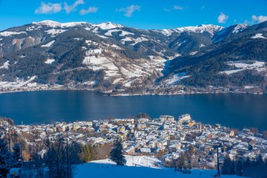 Avusturya 'daki Schmitenhohe Gölü' nden izlenecek.