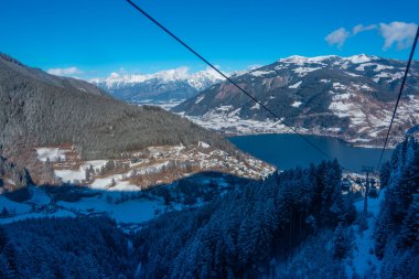 Avusturya 'daki Schmitenhohe Gölü' nden izlenecek.