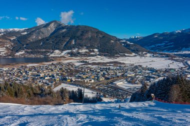 Zell am yakınlarındaki Salzach Vadisi. Avusturya.