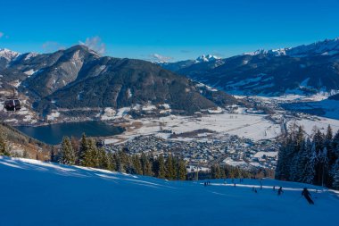 Zell am yakınlarındaki Salzach Vadisi. Avusturya.