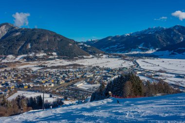 Zell am yakınlarındaki Salzach Vadisi. Avusturya.