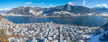 Avusturya 'daki Schmitenhohe Gölü' nden izlenecek.