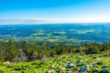 Kuzey Bohem manzarası Çek Cumhuriyeti 'nin Jested Hill kentinden izlendi.