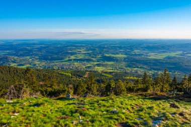 Kuzey Bohem manzarası Çek Cumhuriyeti 'nin Jested Hill kentinden izlendi.