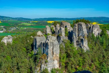Çek Cumhuriyeti 'ndeki Bohem cennetinde Hruba Skala' da kumtaşı oluşumları.