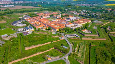Çek Cumhuriyeti 'ndeki Terezin kasabasının hava görüntüsü.