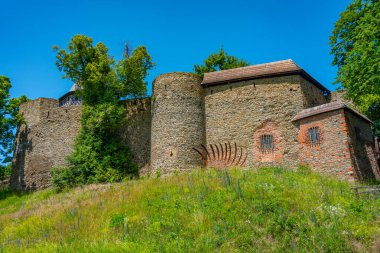 Çek Cumhuriyeti 'ndeki Helfstyn Kalesi' nde yaz günü.