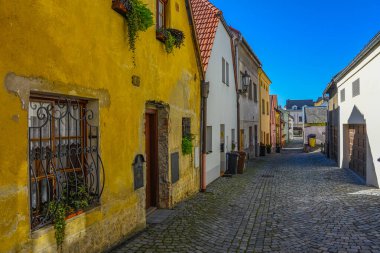 Çek Cumhuriyeti 'nin Pribor kentindeki tarihi evler.