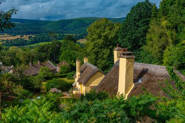 Ivy 'nin İngiltere' de Selworthy 'deki kır evi.