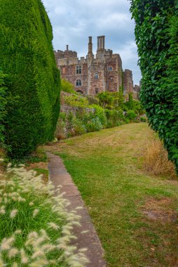 İngiltere 'de bir yaz günü Berkeley Şatosu.