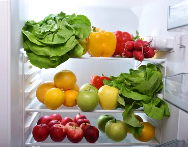 Frisches Obst und Gemüse — Stockfoto