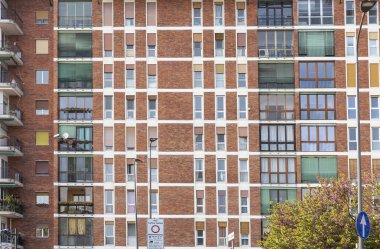 Milan 'ın bir banliyösünde popüler bir ev.