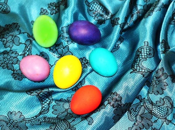 Světlé velikonoční vajíčka — Stock fotografie