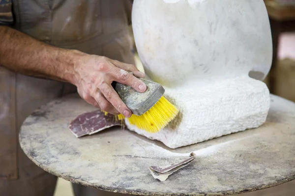 Mermer toz fırçalama