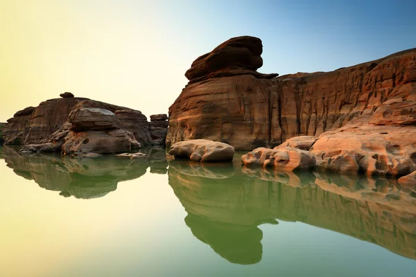 峡谷；峡谷 — 图库照片