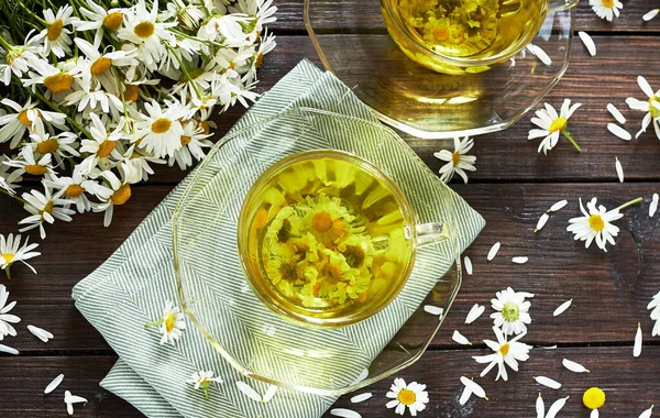 Tisane Base Camomille Décoction Avec Boutons Fleurs Proximité Sur Une — Photo