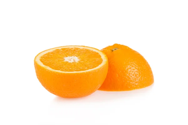 Апельсин на белом фоне, Orange fruit isolated on white background — Stock Photo, Image