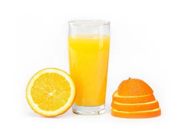 A glass of orange juice on a white background and orange slices — Stock Photo, Image