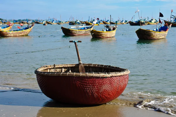 Basket boat — Stock Photo, Image