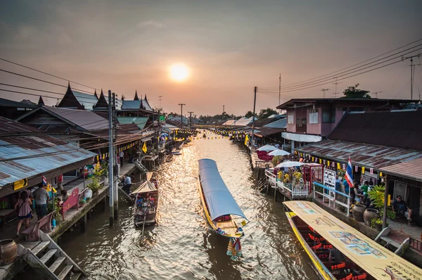 Amphawa floating market — Stock Photo, Image