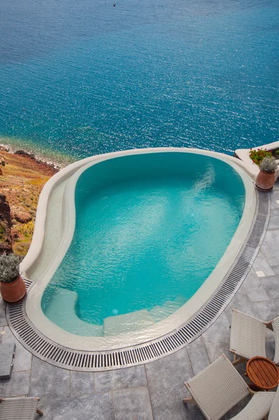 Schwimmbad in Santorini — Stockfoto