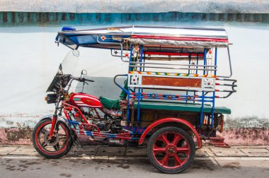 Classical auto rickshaw clipart