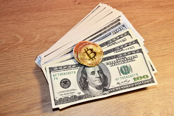 Dolar Destesinde Bitcoin Paraları Var Kripto Para Birimine Yatırım Yapma — Stok fotoğraf
