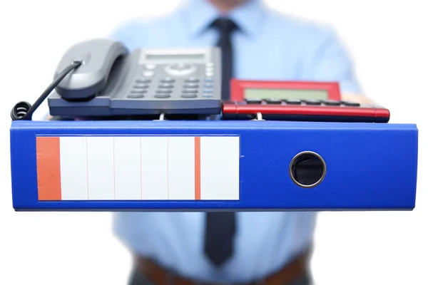 Erster Tag im neuen Job. Manager gibt Ihnen viel Arbeit und Zugang — Stockfoto