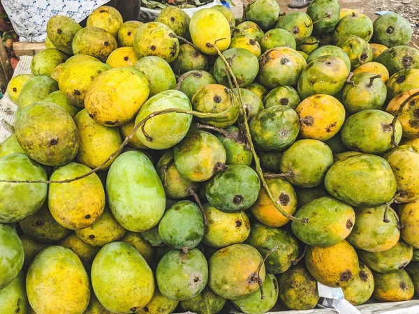 Čerstvé Organické Rustic Mango Displeji Celé Zázemí Mango Odrůdy Čerstvých — Stock fotografie
