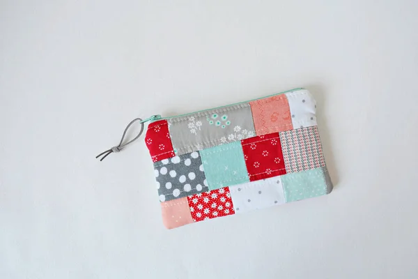 Colorful Patchwork Quilted Zipper Pouch White — Foto Stock