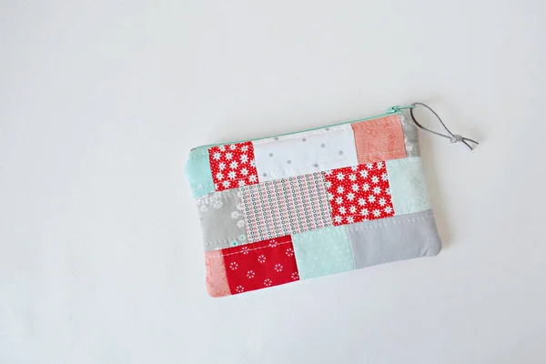 Colorful Patchwork Quilted Zipper Pouch White — Foto Stock