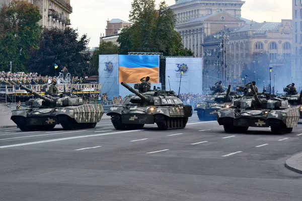 Kyiv Ukraine August 2021 Oekraïense Militaire Voertuigen Rijden Formatie Een — Stockfoto